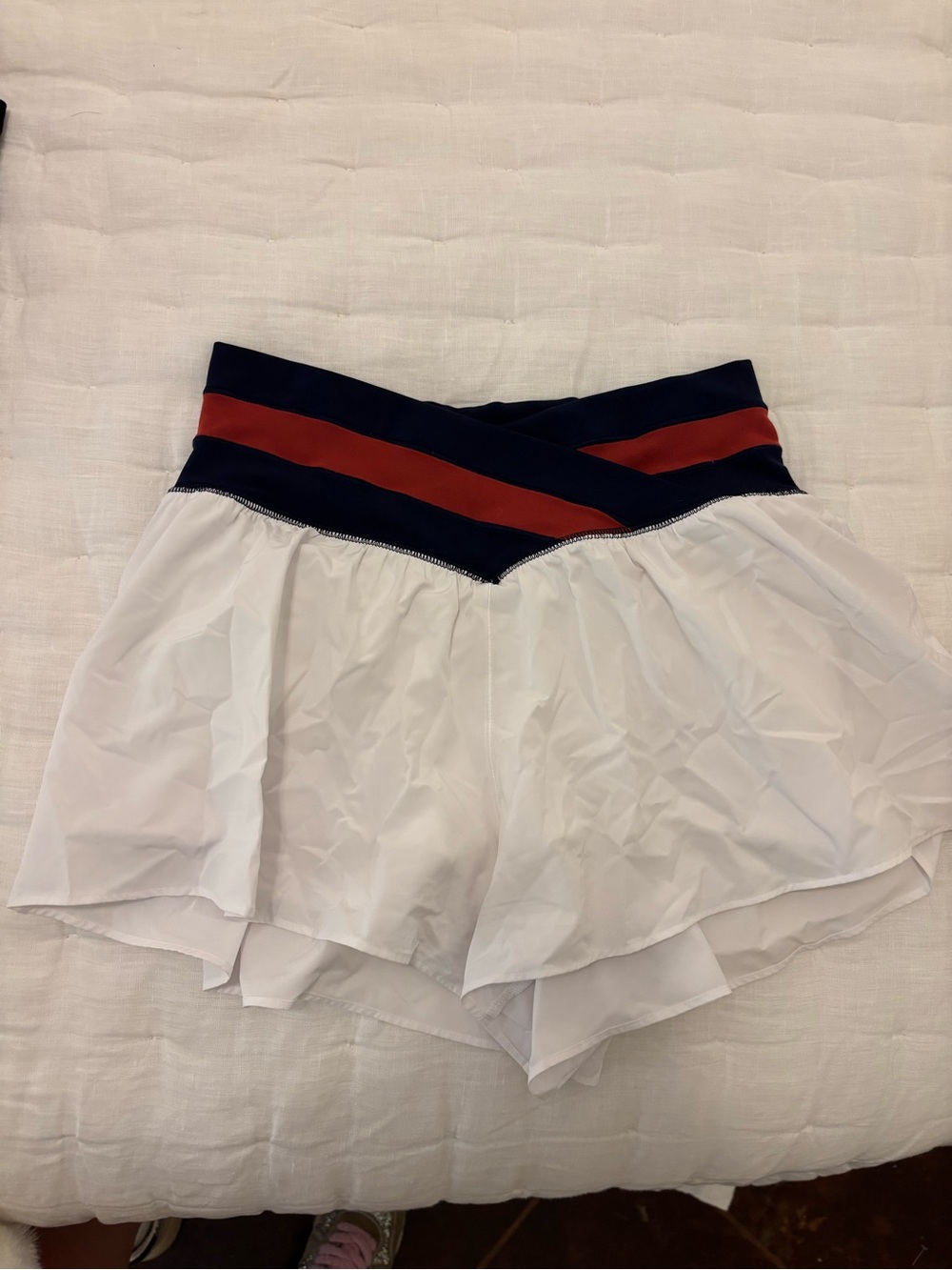 aerie White Athletic Skort Shorts with Navy and Red Waistband